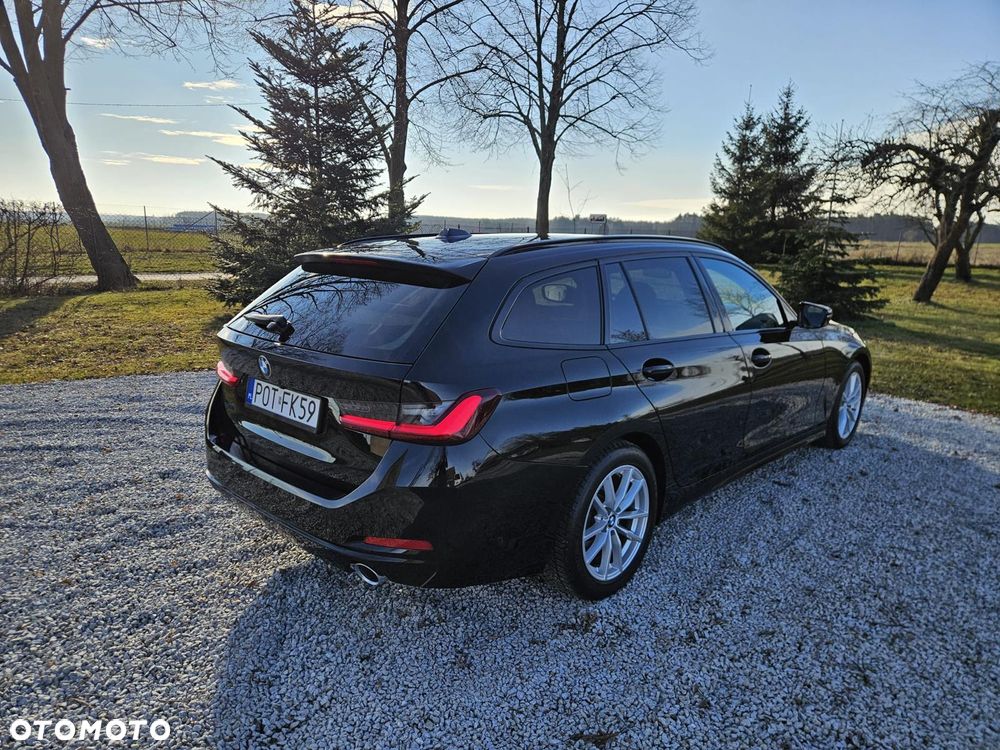 BMW Seria 3 318d Sport Line Shadow - 34