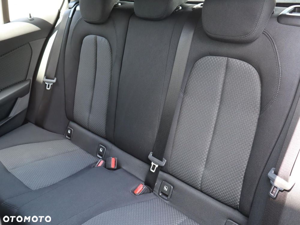 BMW Seria 1 118i Advantage - 9