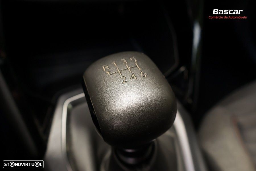 Peugeot 2008 1.2 PureTech Allure - 42