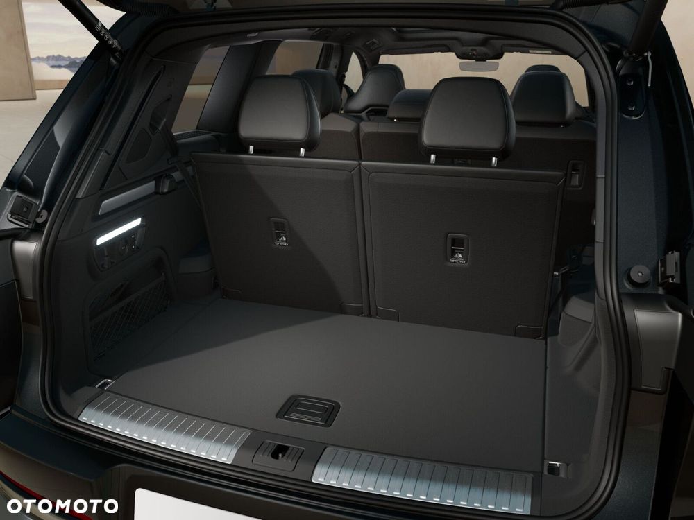 Audi Q9 - 11