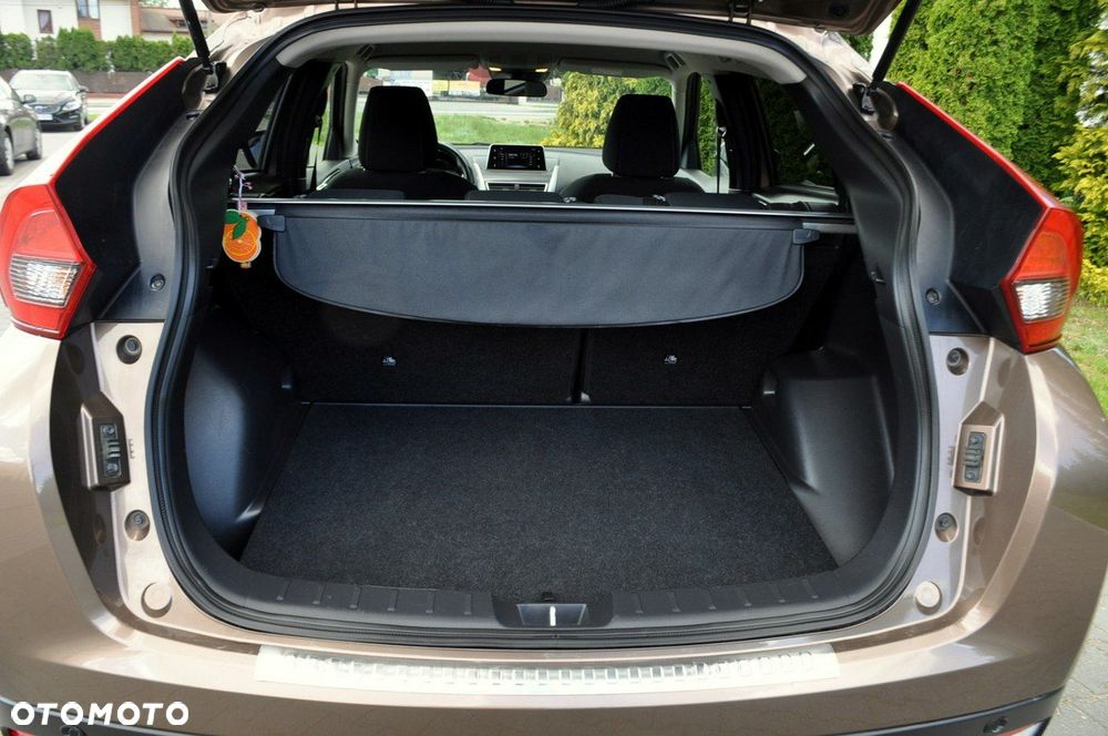 Mitsubishi Eclipse Cross - 38