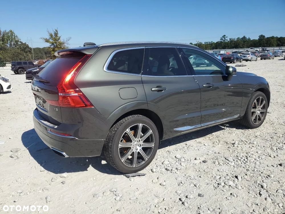 Volvo XC 60 - 4