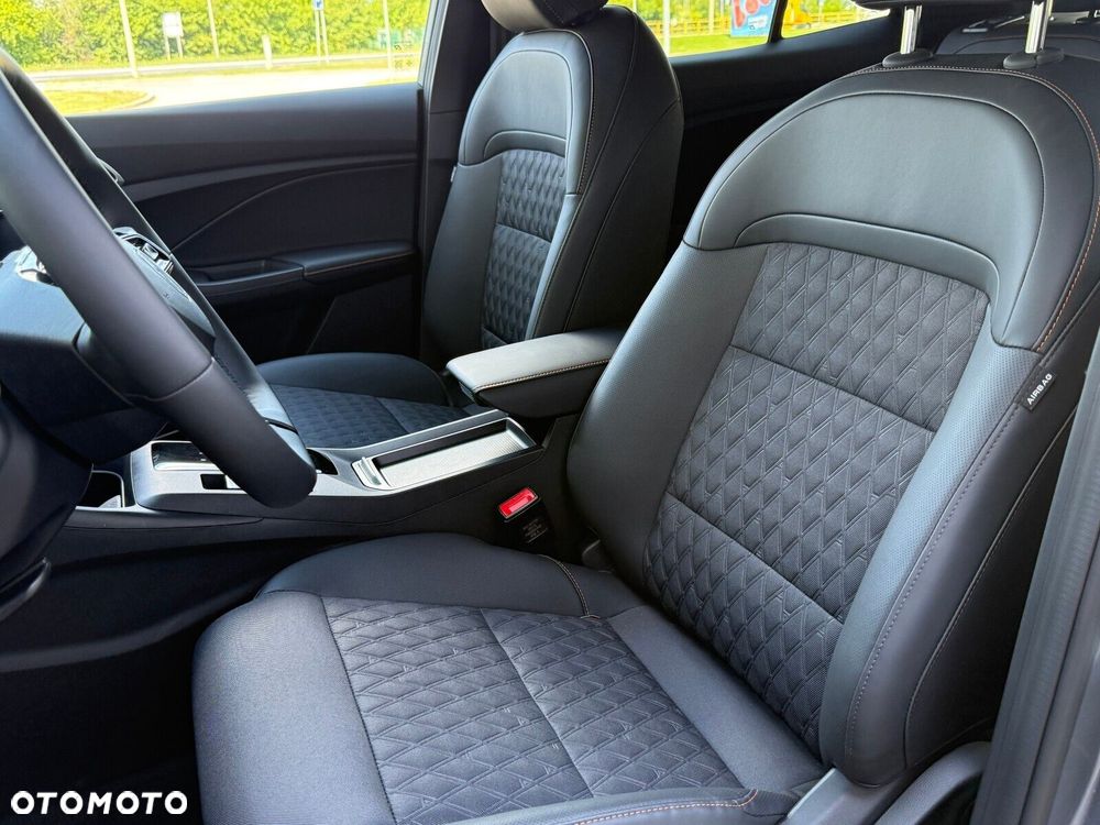 MG MG3 1.5 HEV+ Exclusive - 23