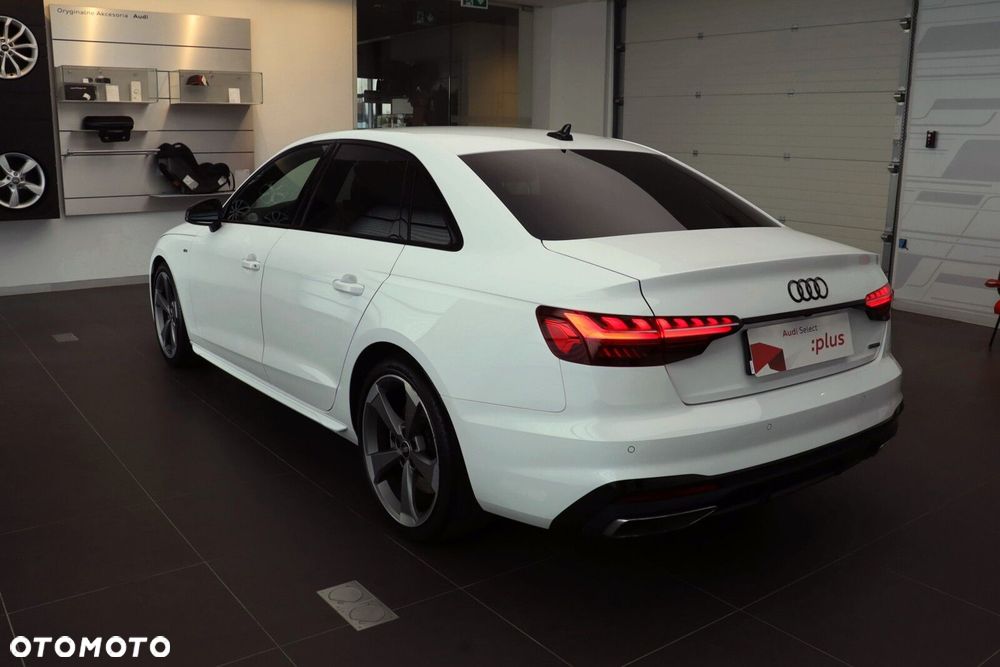 Audi A4 Limousine - 3
