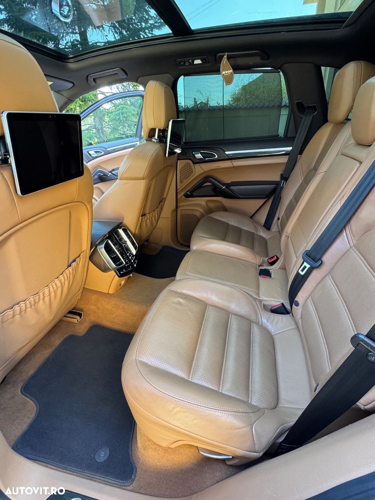 Porsche Cayenne Diesel Tiptronic S - 14