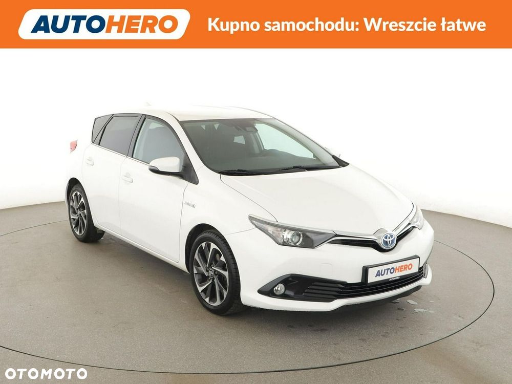 Toyota Auris Hybrid 135 Dynamic - 11