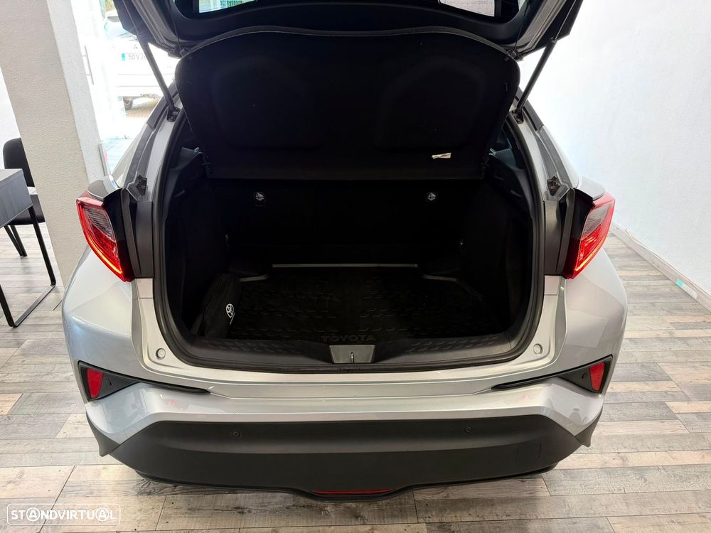 Toyota C-HR 1.8 Hybrid Square Collection - 24
