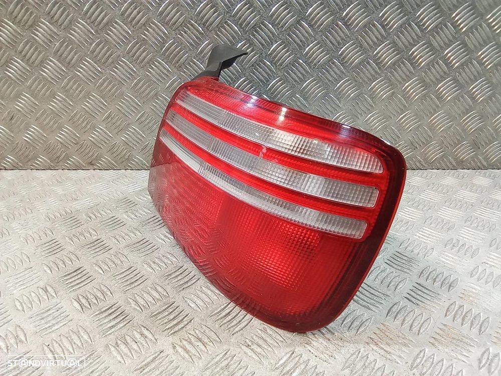 FAROLIM TRASEIRO DIREITO HONDA ACCORD VI 2001 -2VP23603712 - 1