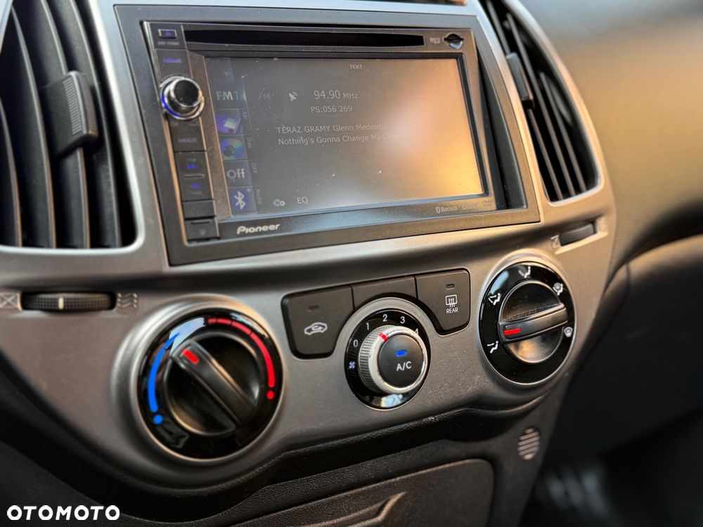 Hyundai i20 1.2 Trend - 21