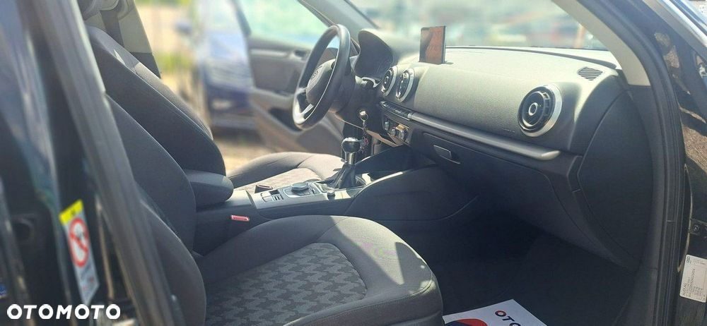 Audi A3 Sportback - 12