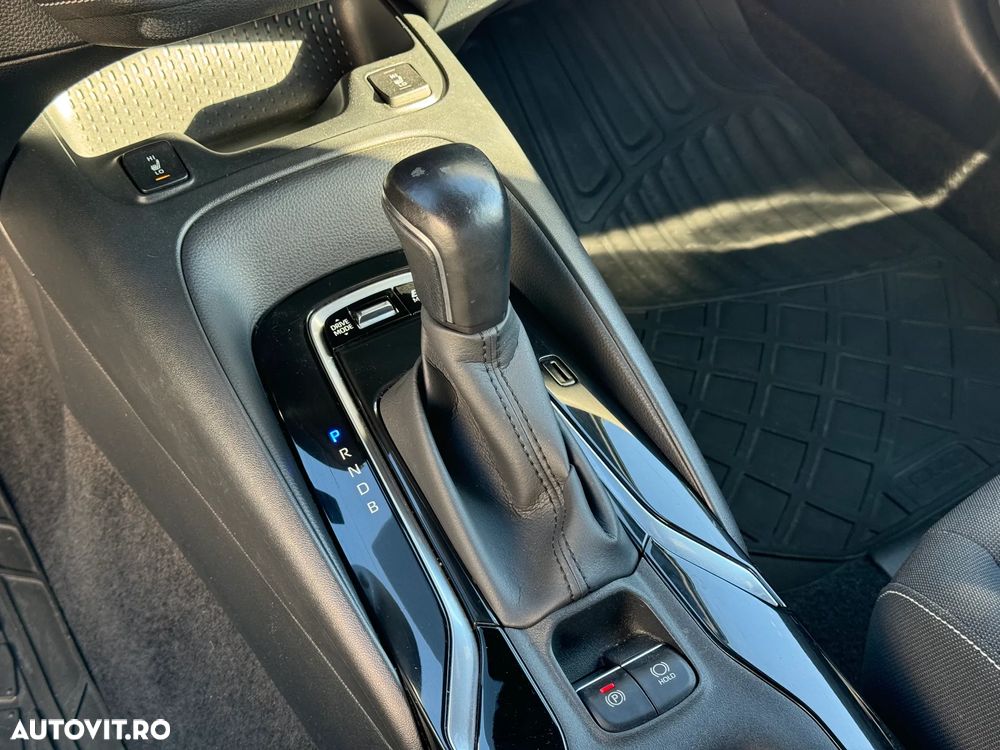 Toyota Corolla 1.8 HSD Dynamic - 19