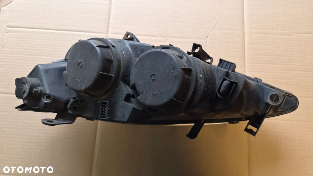 Lampa przód prawy Peugeot 307 SW 01-05 - 3