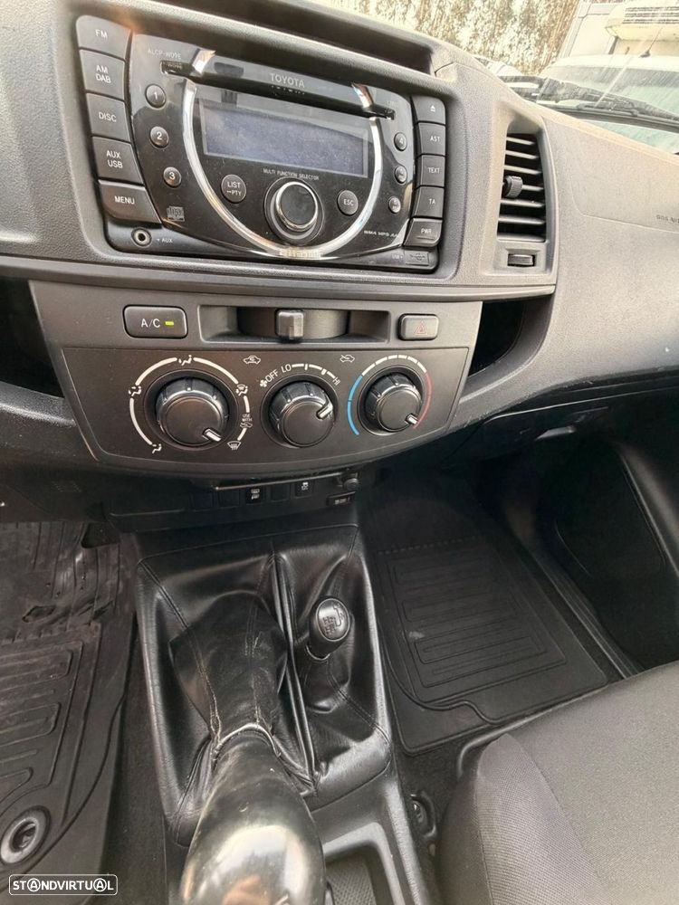 Toyota Hilux 4x4 - 14