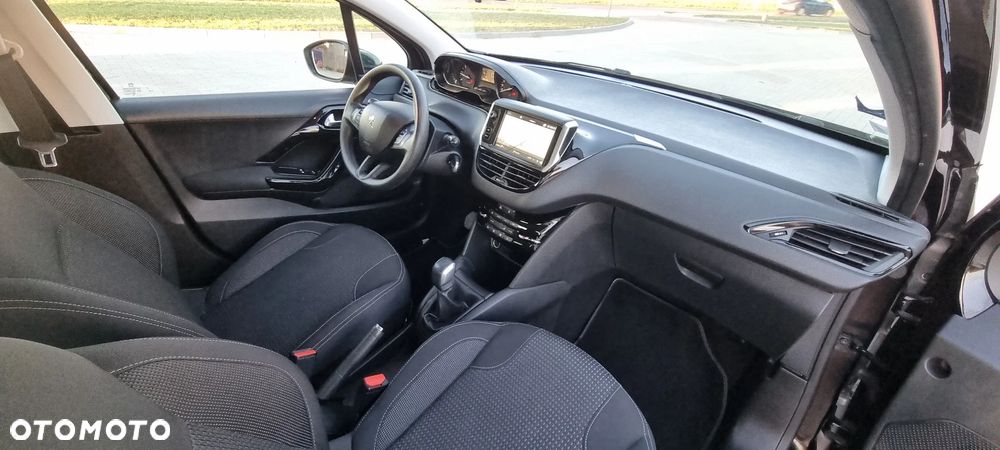 Peugeot 208 Blue-HDi 100 Stop&Start Allure - 11