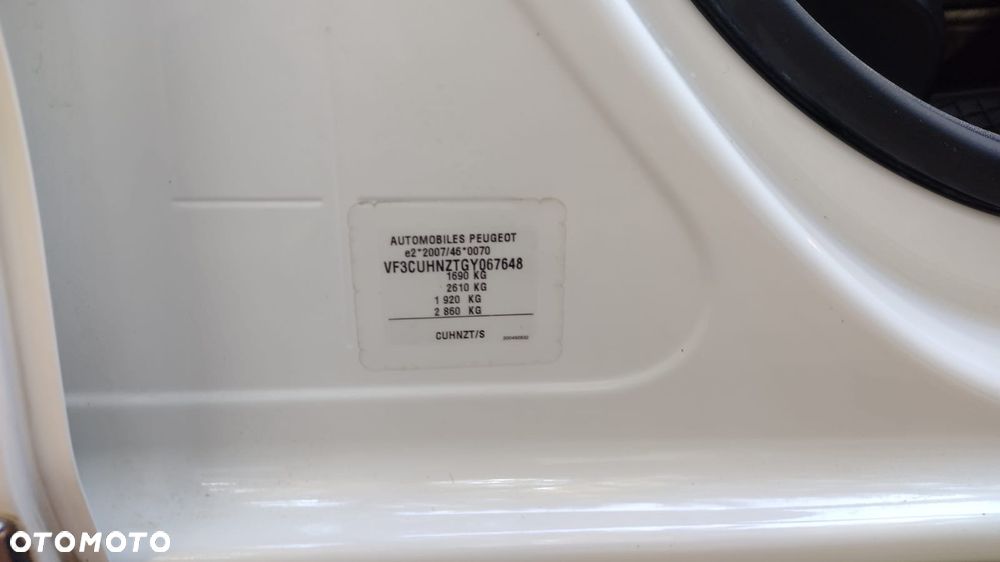 Peugeot 2008 1.2 Pure Tech Allure S&S EAT6 - 12