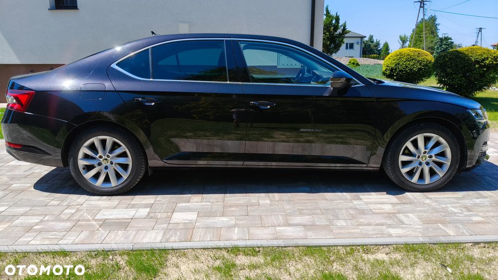 Skoda Superb 2.0 TDI Style DSG - 10