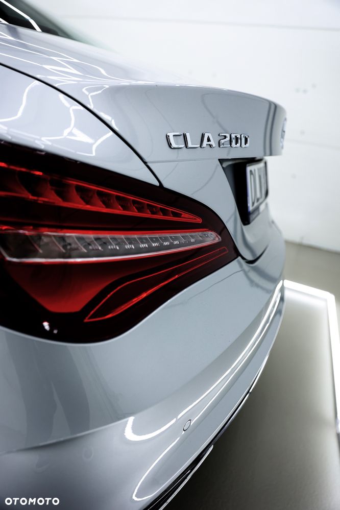 Mercedes-Benz CLA 200 7G-DCT AMG Line - 12