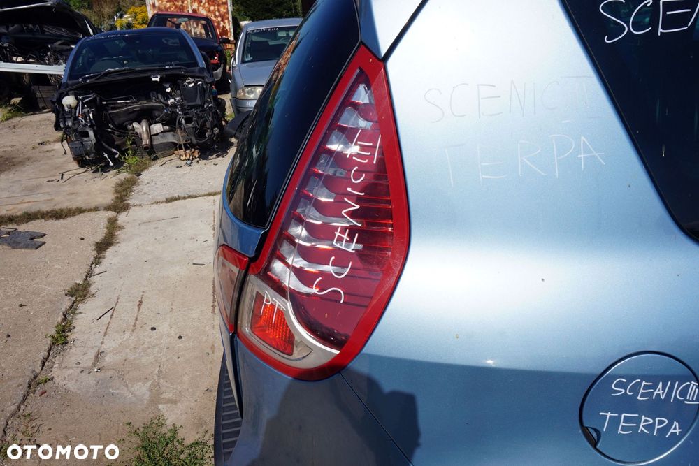 LAMPA TYLNA PRAWA SCENIC III PH1 265500013R RENAULT 2009-2013 - 3