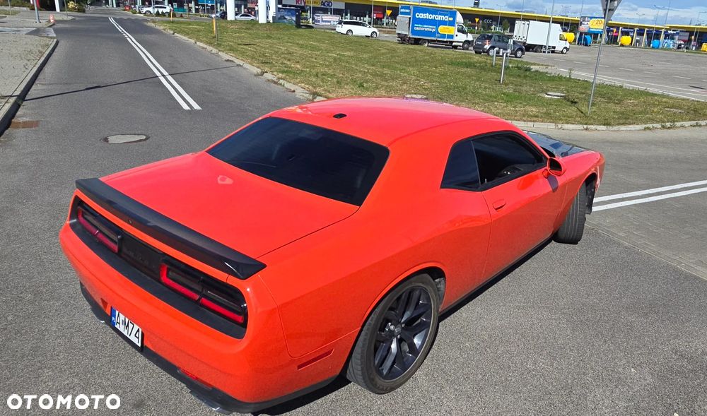 Dodge Challenger 5.7 R/T - 2