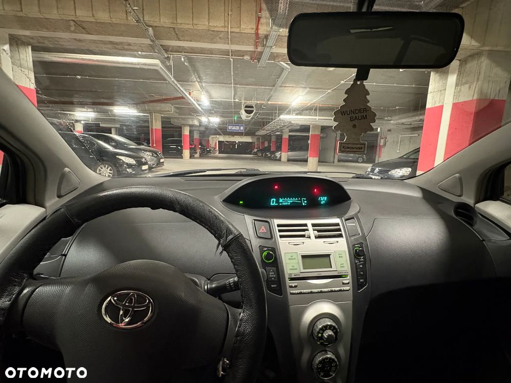 Toyota Yaris - 6