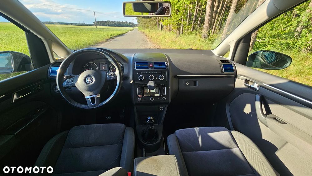 Volkswagen Touran 1.6 TDI DPF BlueMotion Technology Highline - 19