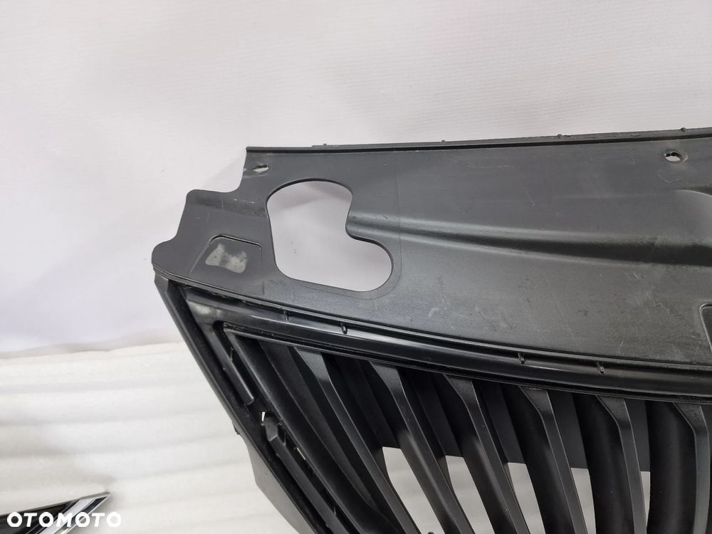 SKODA RAPID 5JA 12- ATRAPA / GRILL PRZDNI PRZÓD , NR 5JA863668 , NR AUKCJI GR91 - 2