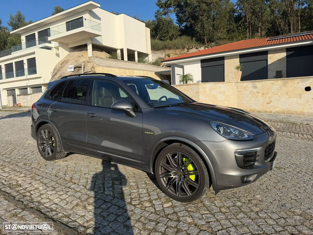 Porsche Cayenne S - 28