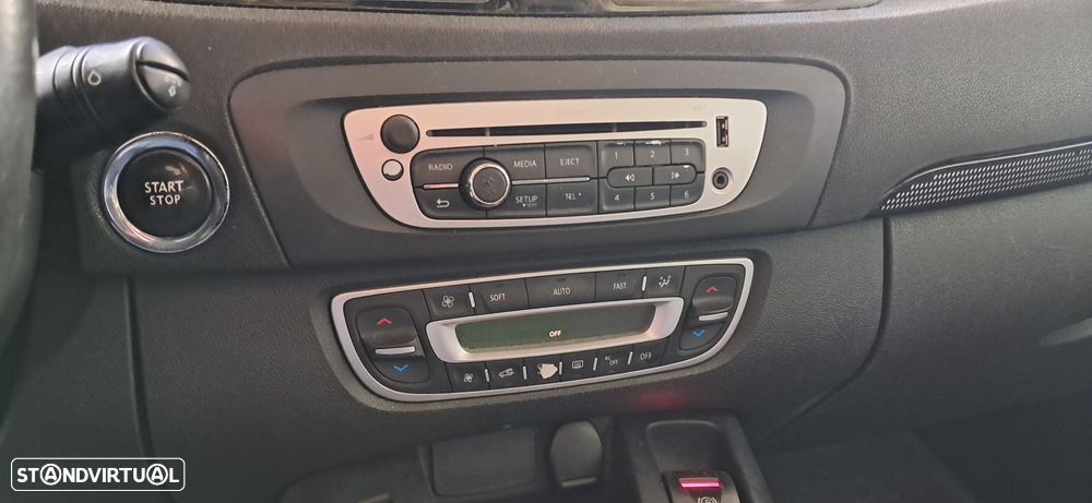 Renault Scénic 1.6 dCi Bose Edtion SS - 8