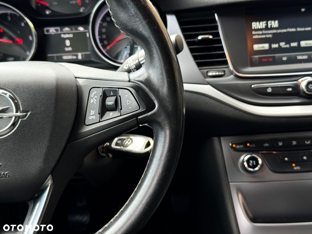 Opel Astra 1.6 CDTI Cosmo - 19