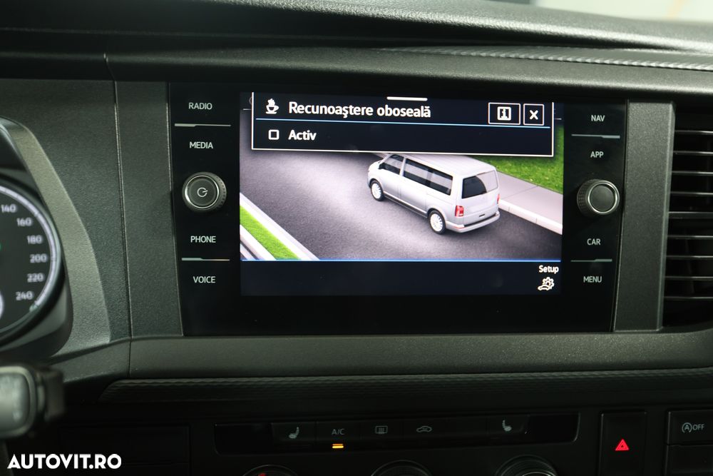 Volkswagen Caravelle LR Highline DSG - 19