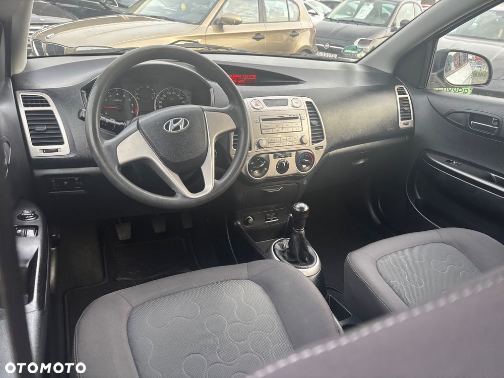 Hyundai i20 1.2 FIFA WM Edition - 15