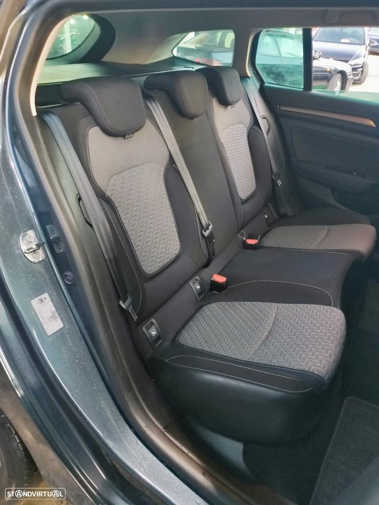 Renault Mégane Sport Tourer 1.5 Blue dCi Limited J17 - 18