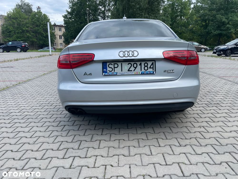Audi A4 Limousine - 4