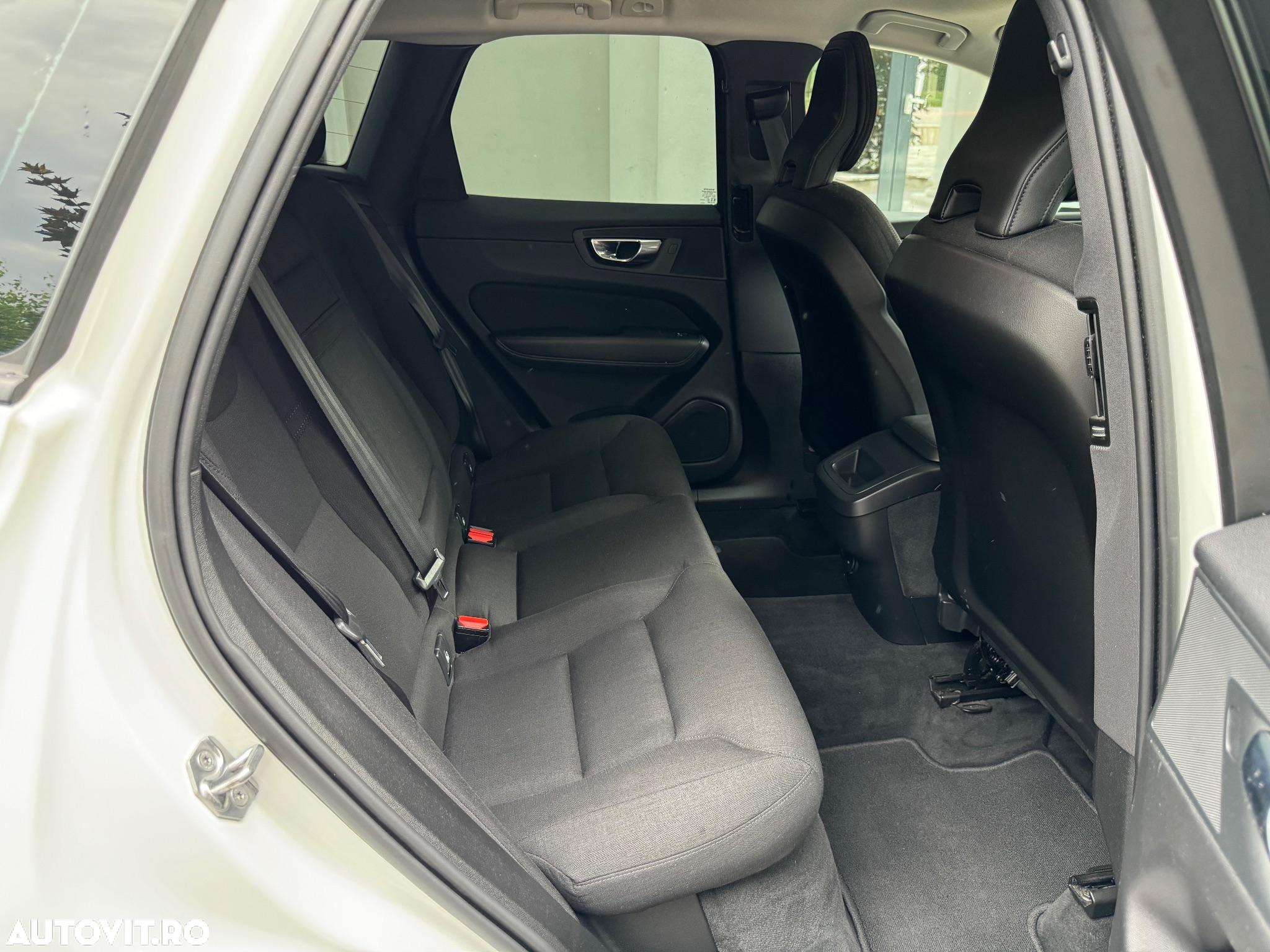 Volvo XC 60 B4 D AWD Geartronic Momentum - 15