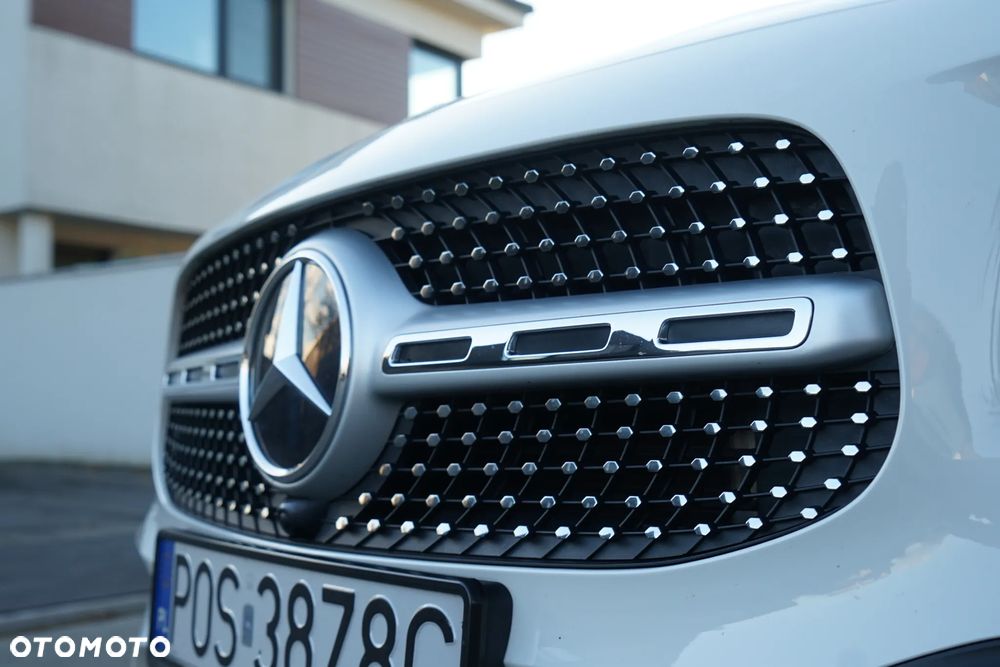 Mercedes-Benz GLB 200 AMG Line 7G-DCT - 6