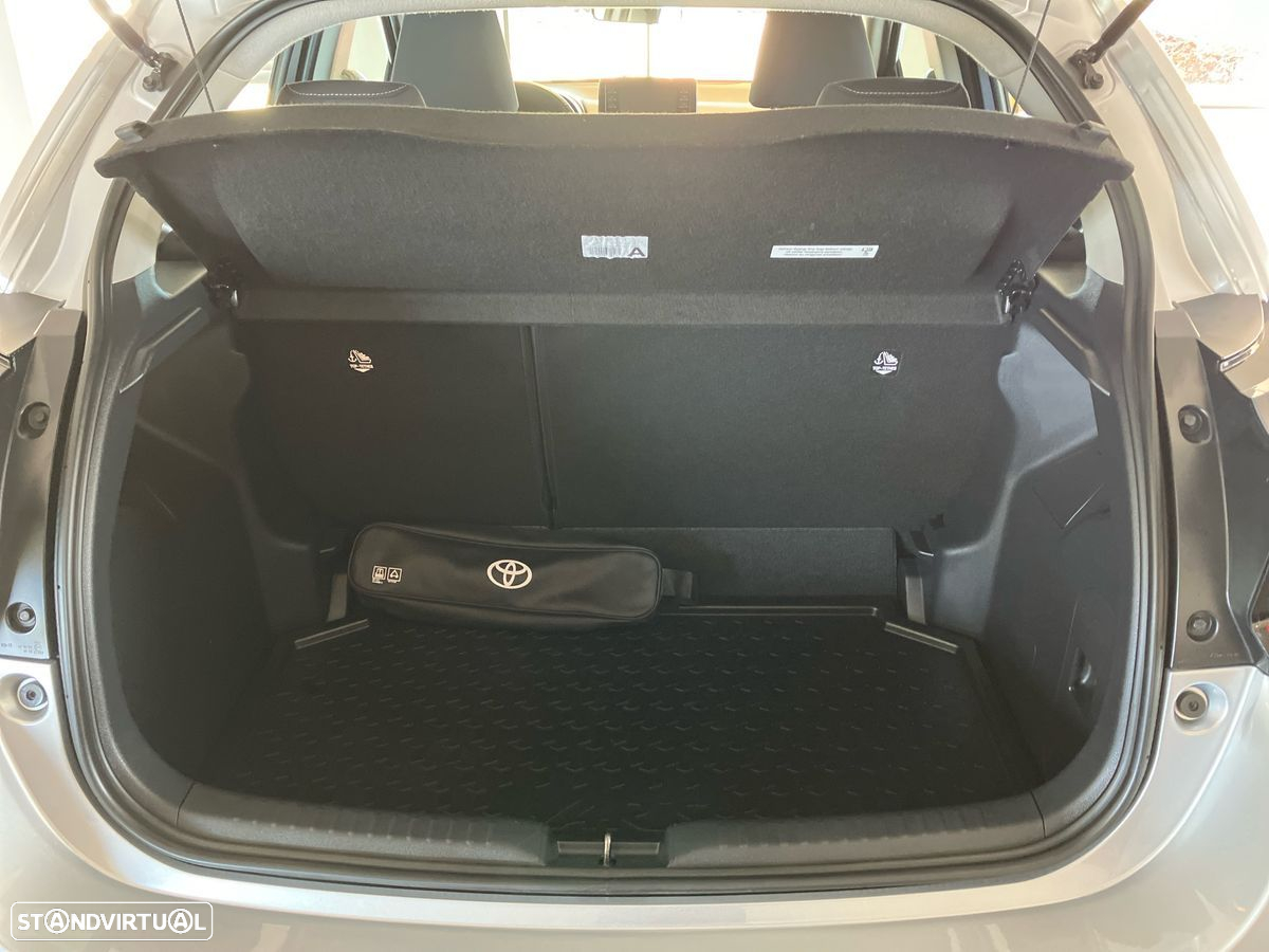 Toyota Yaris - 10