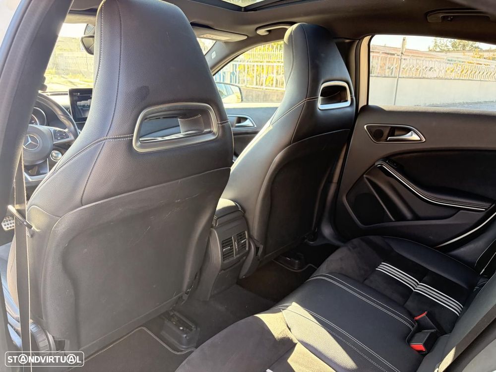 Mercedes-Benz A 160 d AMG Line - 18