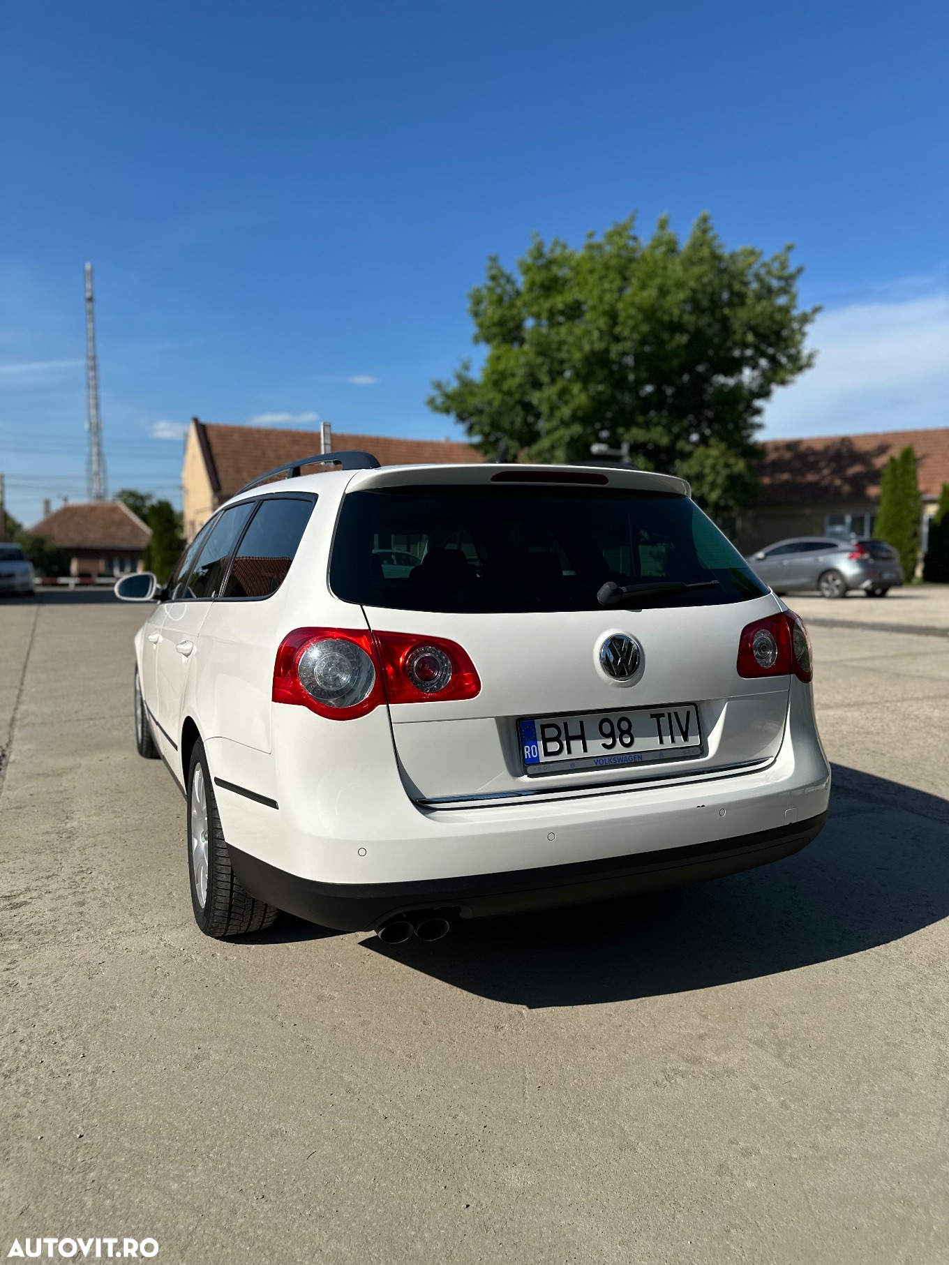 Volkswagen Passat 2.0TDI Comfortline DPF DSG - 4