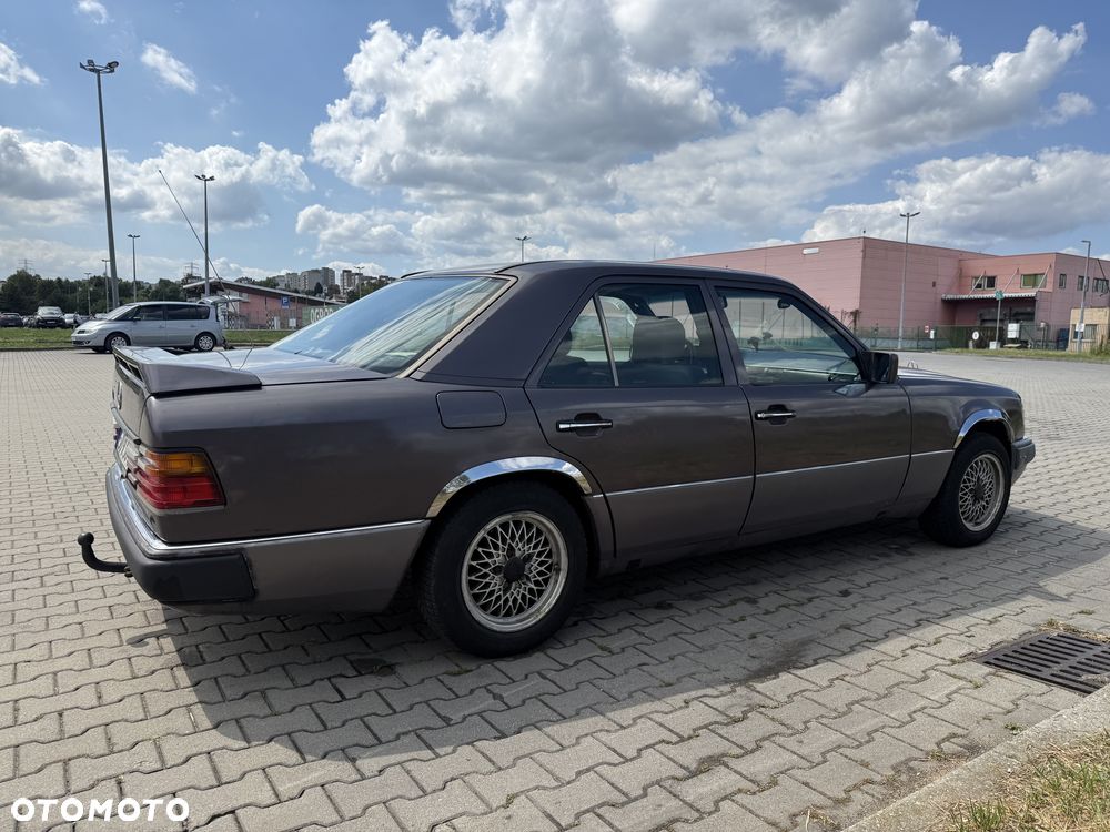 Mercedes-Benz W124 (1984-1993) - 4
