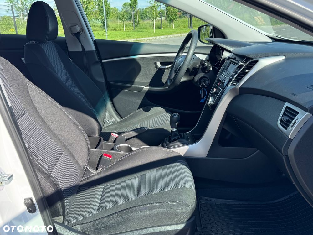 Hyundai i30 1.4 Trend - 14