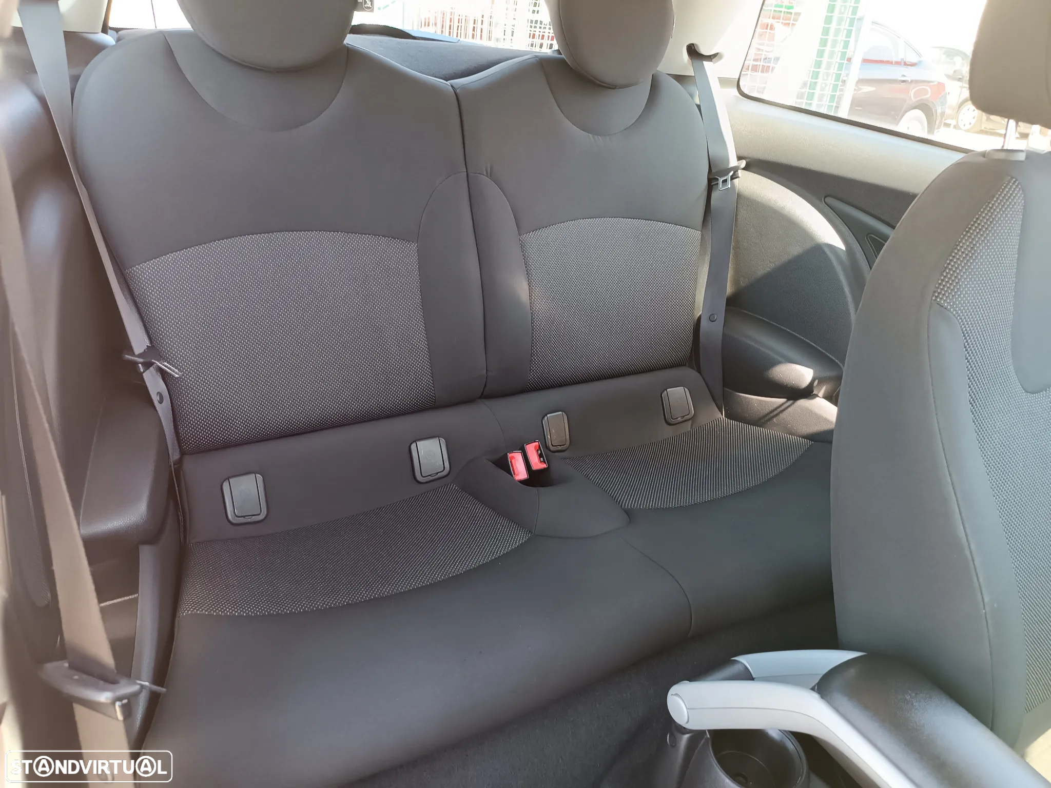 MINI 3 Portas One 1.4 - 17