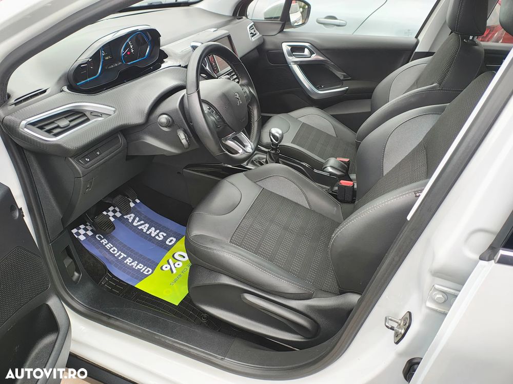 Peugeot 2008 PureTech 130 GPF Stop&Start Allure - 26