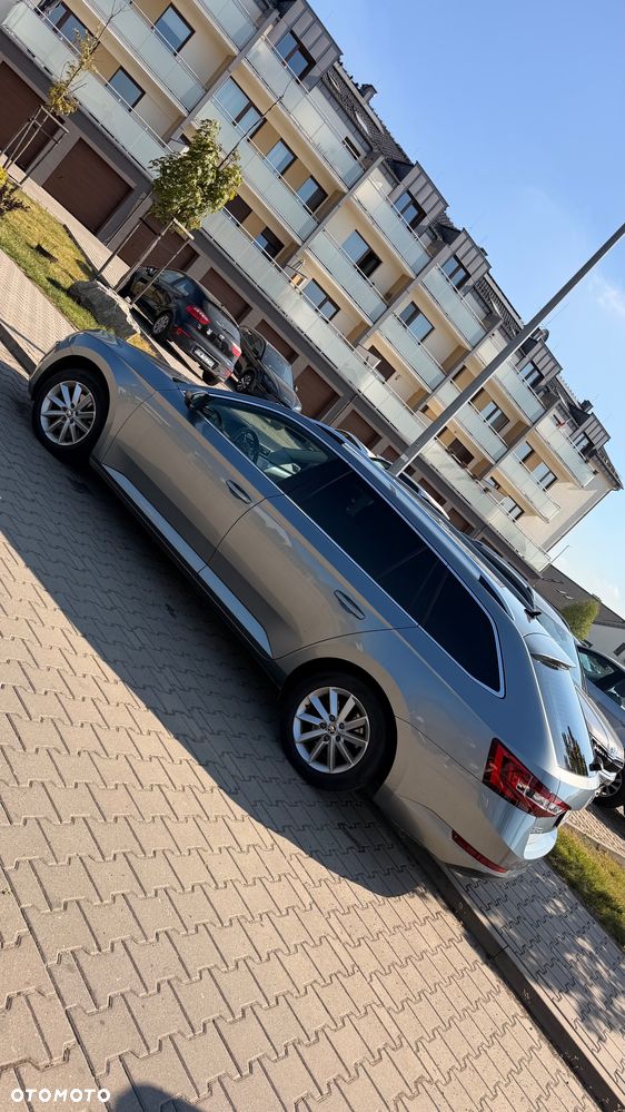 Skoda Superb 1.8 TSI Style DSG - 5