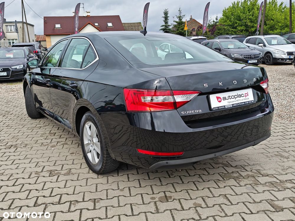 Skoda Superb 1.5 TSI Ambition DSG - 4
