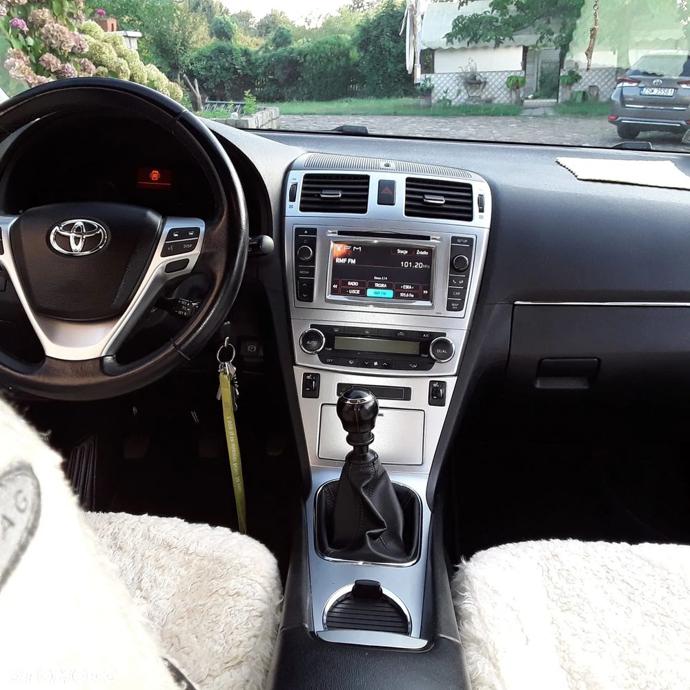 Toyota Avensis 2.0 D-4D Executive - 16