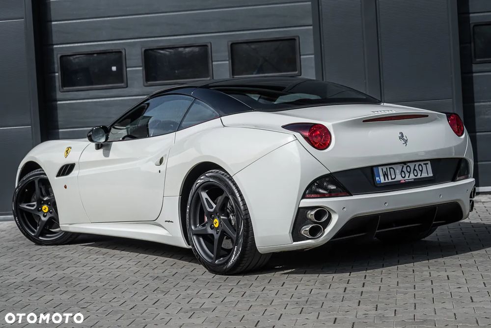 Ferrari California F1 DCT - 11