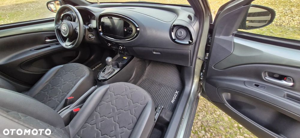 Toyota Aygo X 1.0 VVT-i Executive CVT - 33
