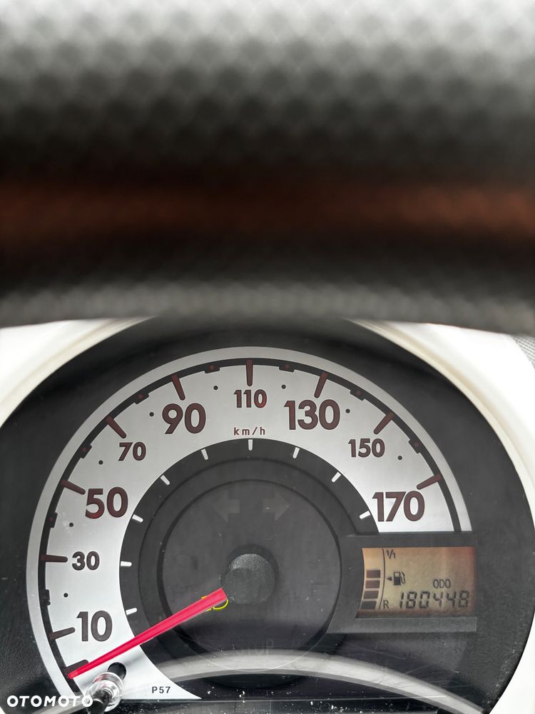 Peugeot 107 1.0 Urban Move - 7