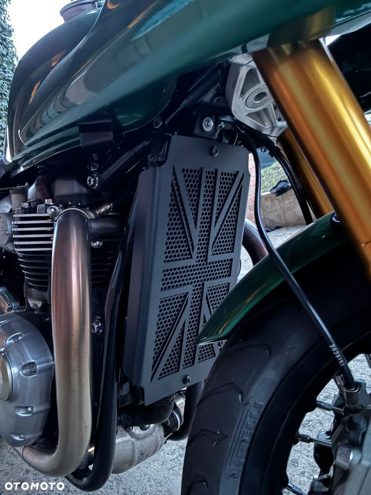 Triumph Thruxton - 10