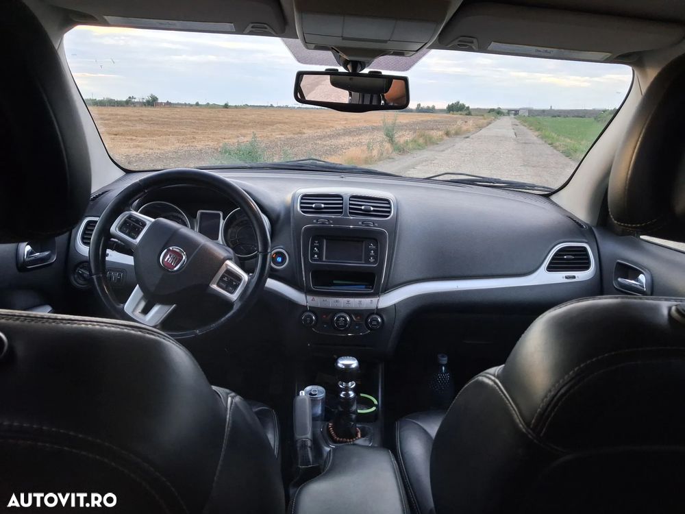 Fiat Freemont 2.0 Mjet FWD 4x2 - 6